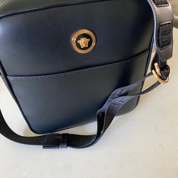 Versace bag - Picture 4 of 5
